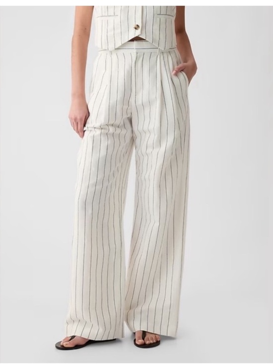 GAP Pants - Gap Pleated Wide-Leg Striped Linen-Blend Pants-White & blue stripe. Size 2. NWT